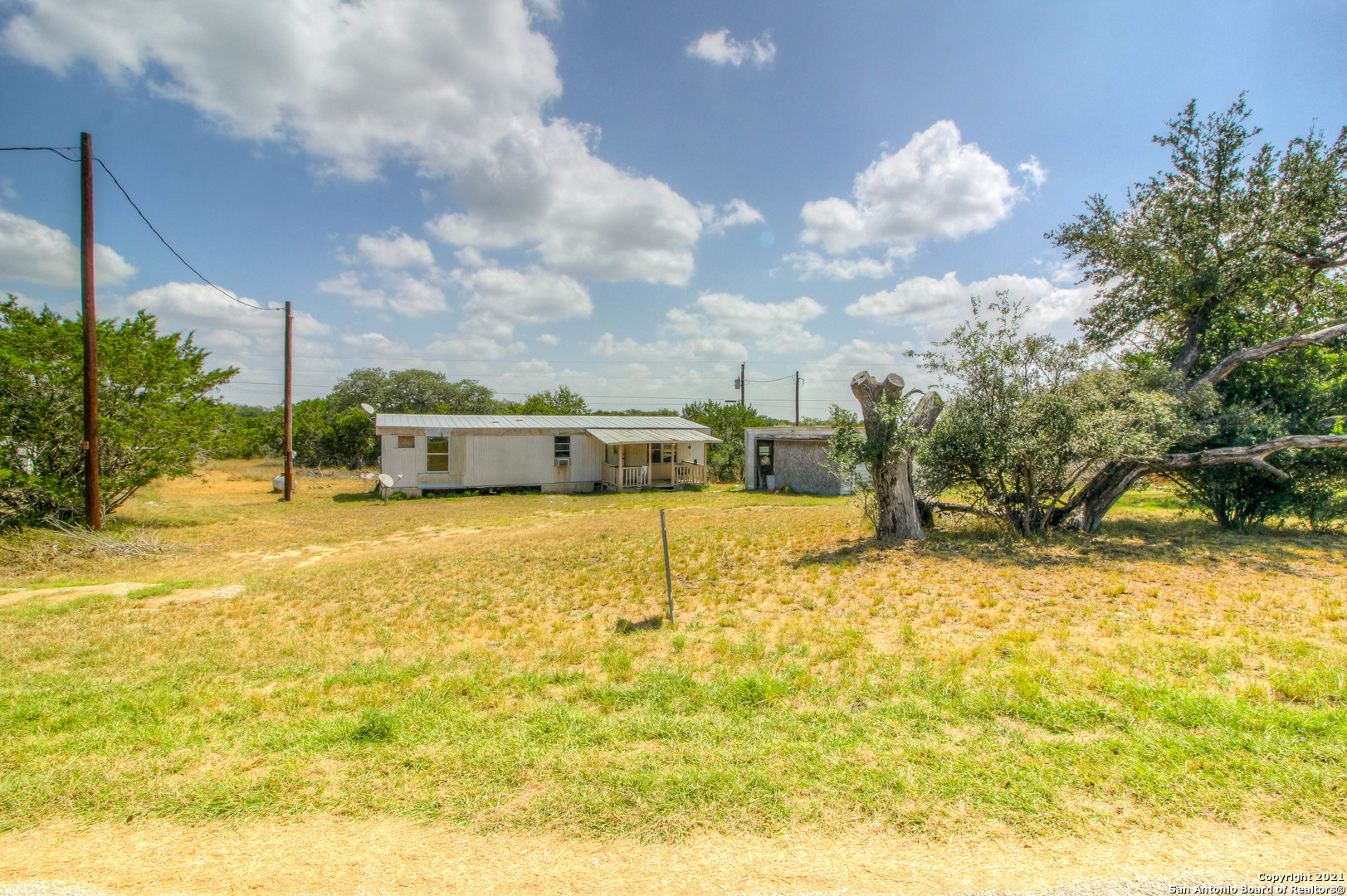 133 Scenic Loop Pipe Creek TX 78063