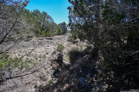 665&699 Cool Creek Road Camp Verde TX 78010