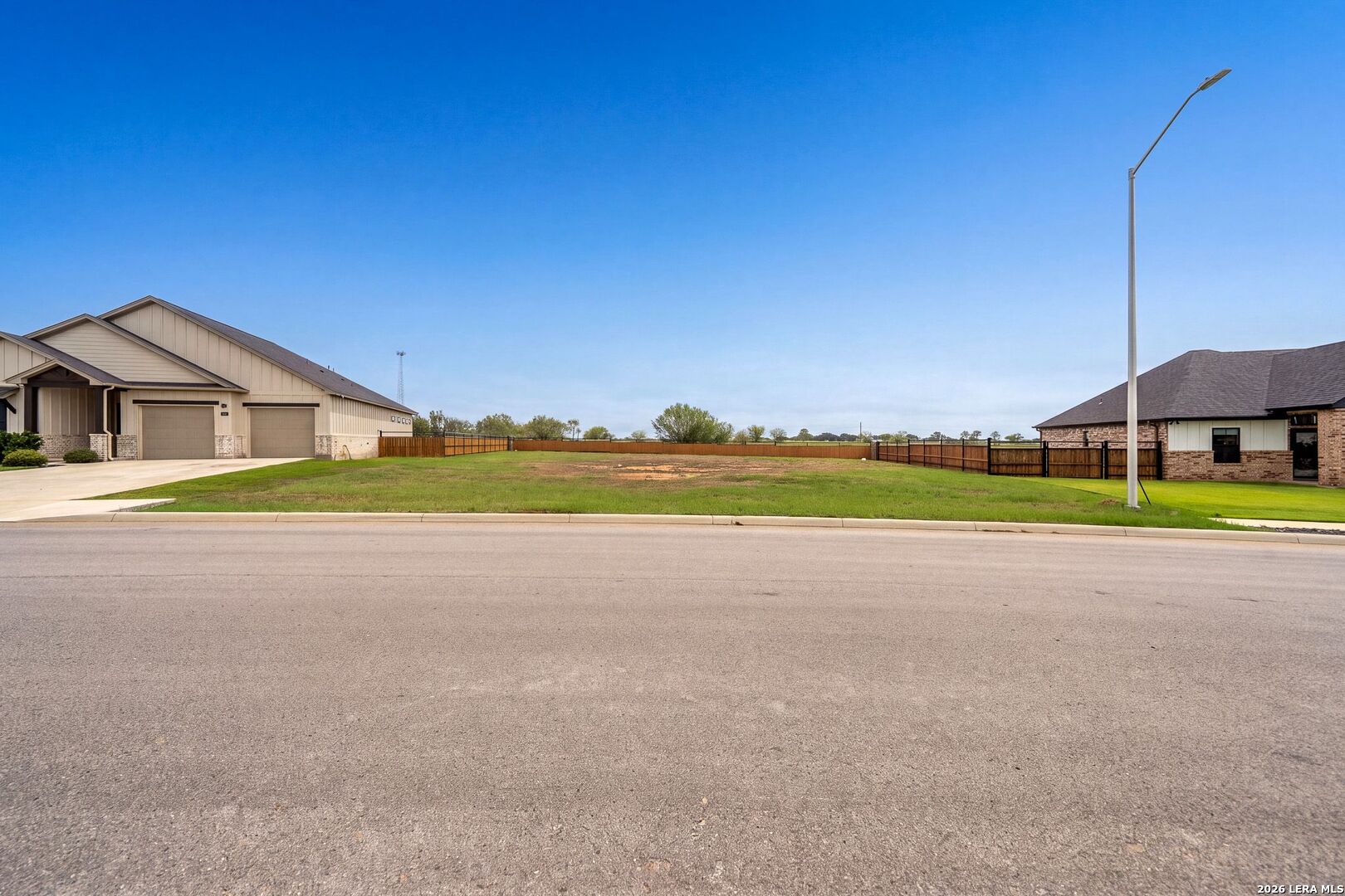 144 W Magnolia Circle La Vernia TX 78121