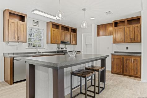 429 Spanish Oak Harper TX 78631