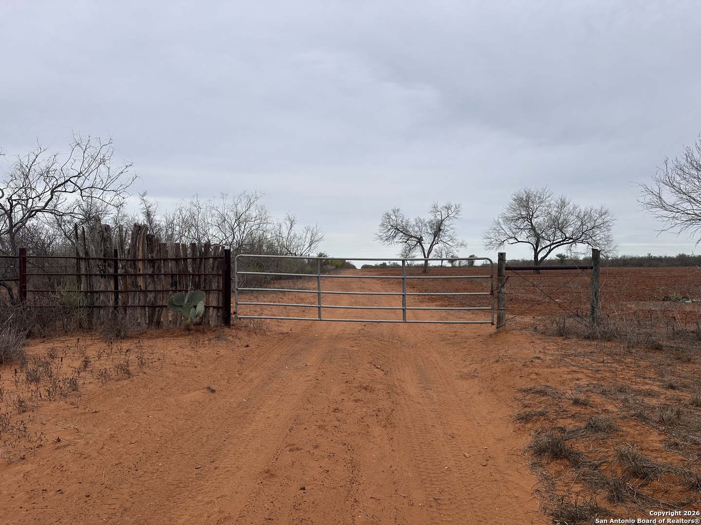 002 County Road 354 Charlotte TX 78011