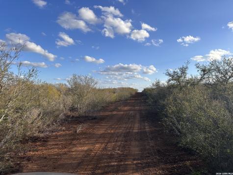 002 County Road 354 Charlotte TX 78011
