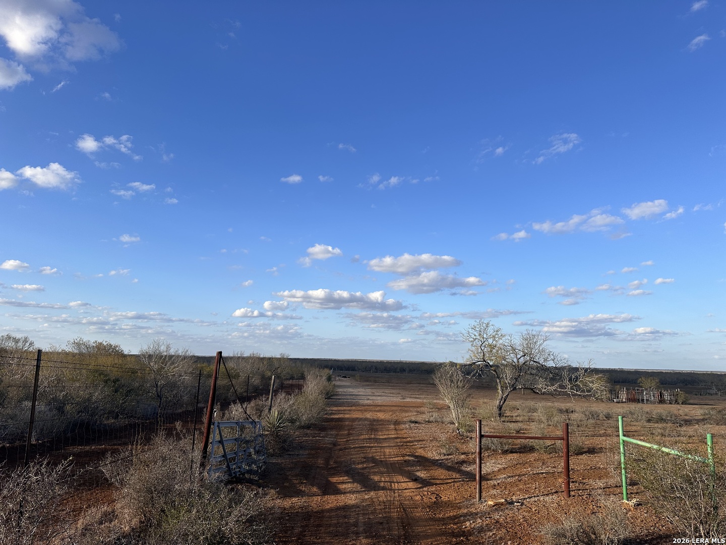 002 County Road 354 Charlotte TX 78011