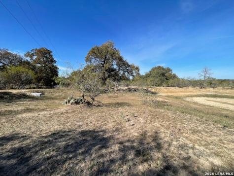 1384 County Road 326 Adkins TX 78101