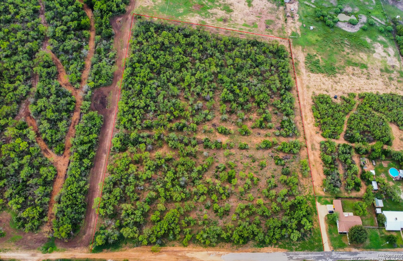 307 Bluebonnet Devine TX 78016