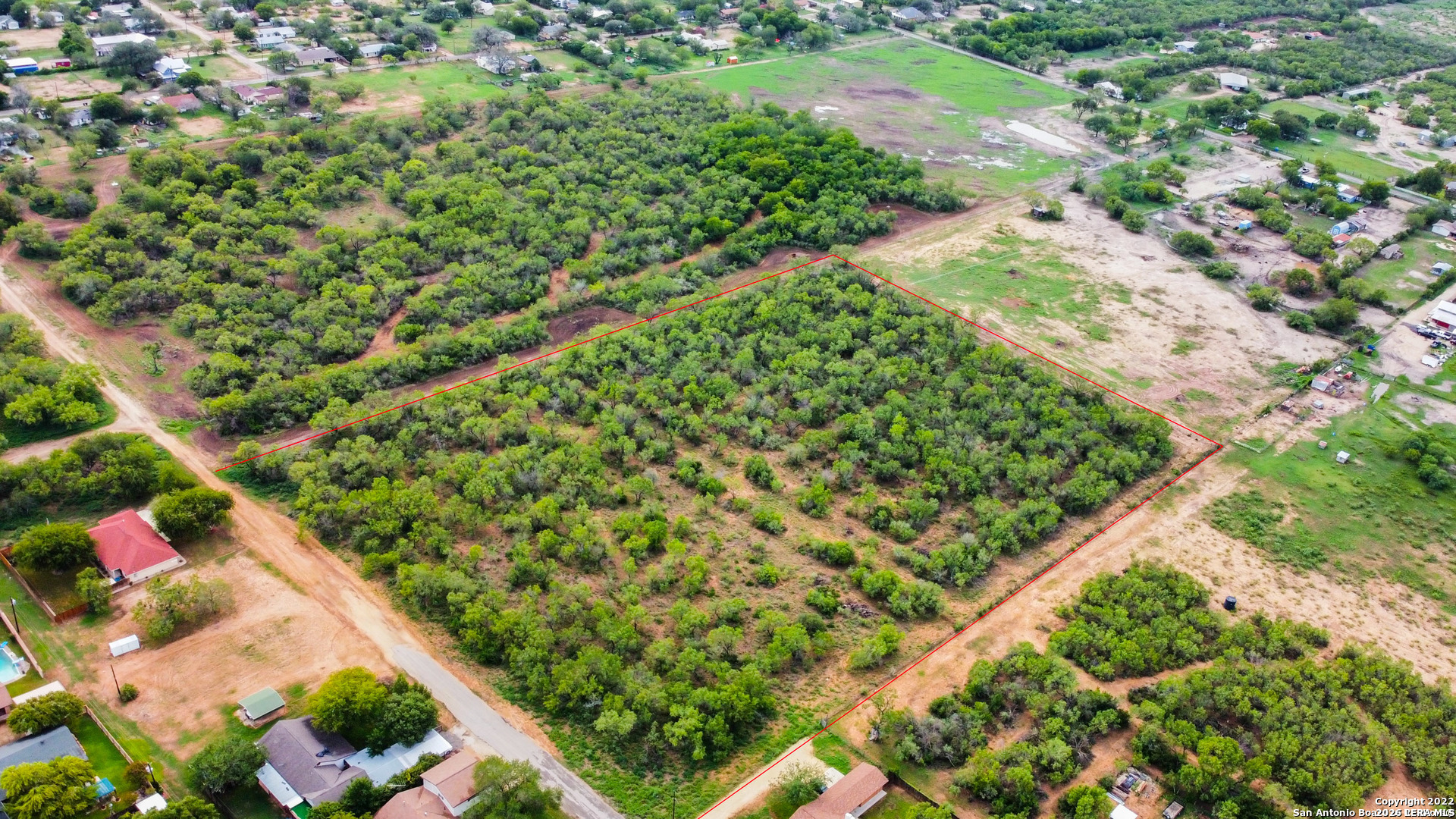 307 Bluebonnet Devine TX 78016