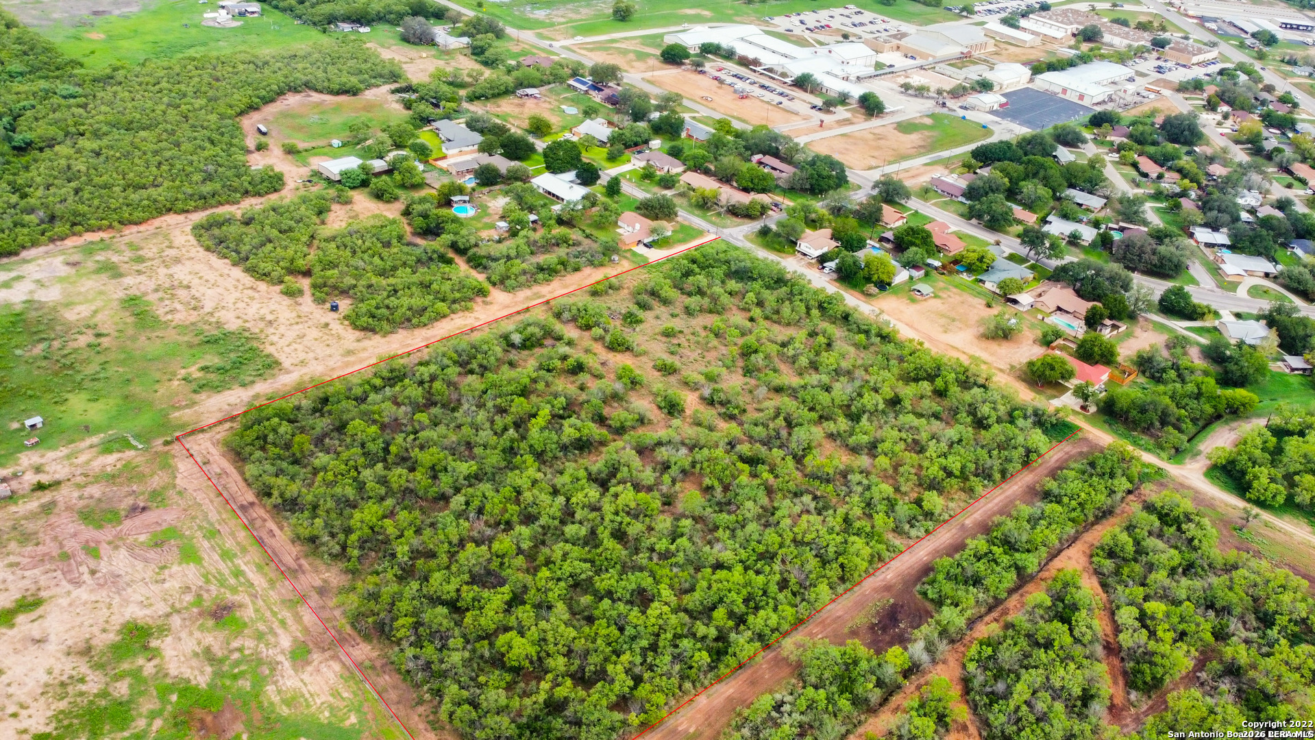 307 Bluebonnet Devine TX 78016
