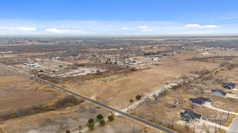 1140 County Road 6710 Natalia TX 78059