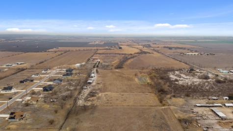 1140 County Road 6710 Natalia TX 78059