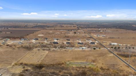 1140 County Road 6710 Natalia TX 78059