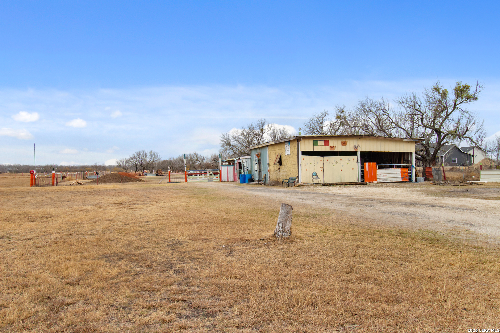 1140 County Road 6710 Natalia TX 78059