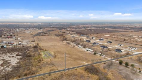 1140 County Road 6710 Natalia TX 78059