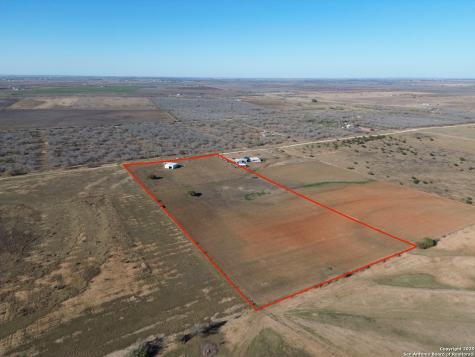 737 Joy Lane Floresville TX 78114