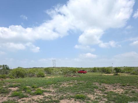 291 County Road 1670 Moore TX 78057