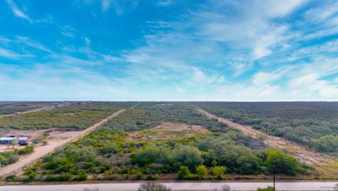 291 County Road 1670 Moore TX 78057