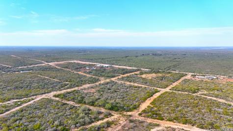 291 County Road 1670 Moore TX 78057