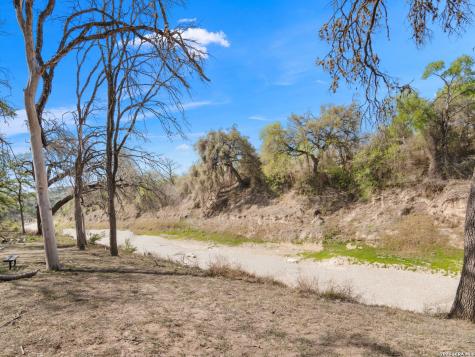2042 Paradise Parkway Canyon Lake TX 78133