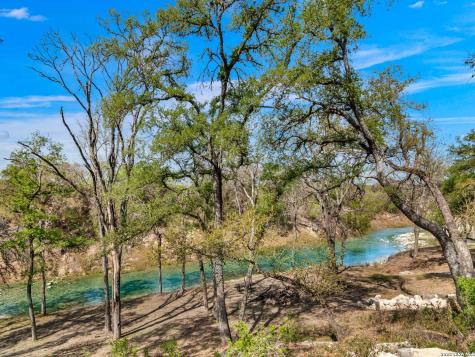 2042 Paradise Parkway Canyon Lake TX 78133