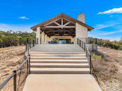 2042 Paradise Parkway Canyon Lake TX 78133