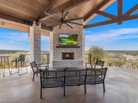 2042 Paradise Parkway Canyon Lake TX 78133