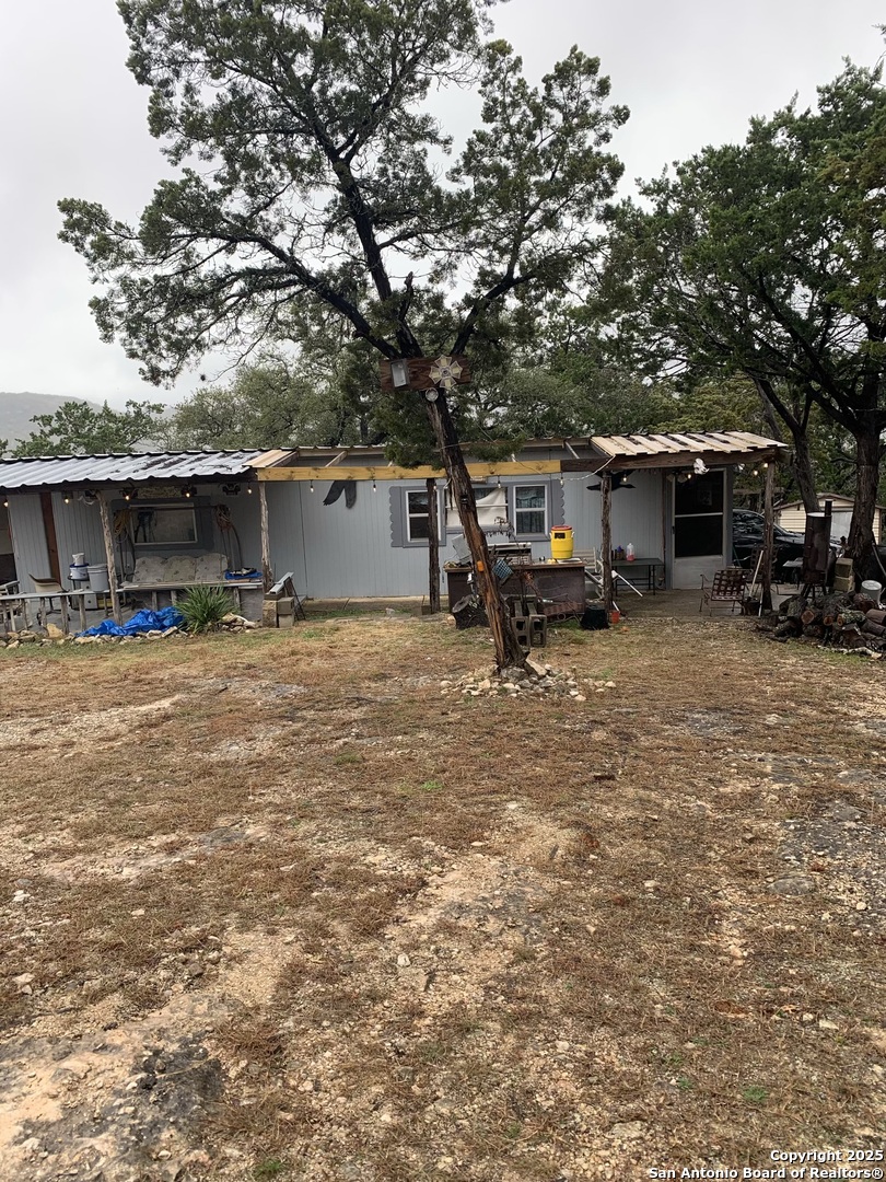 424 Sierra Vista Tarpley TX 78883