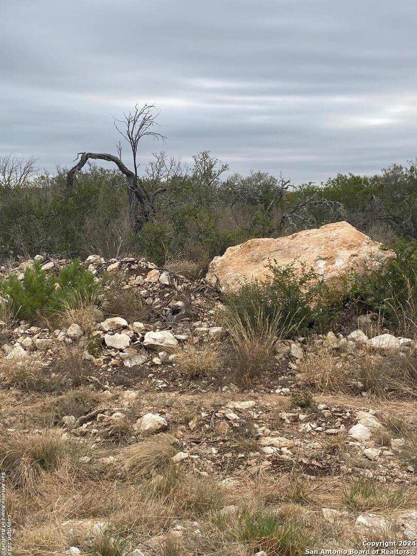 644 Legend Hills Road Uvalde TX 78801