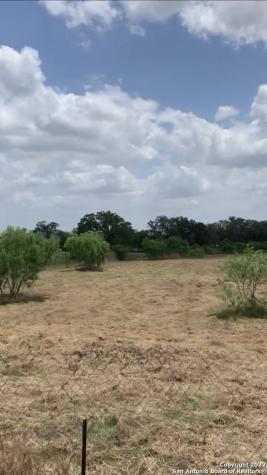 4378 County Road 334 Stockdale TX 78160