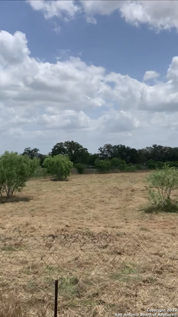4378 County Road 334 Stockdale TX 78160