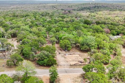 2424 Hickory Forrest Drive Seguin TX 78155