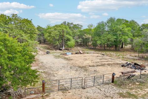 2424 Hickory Forrest Drive Seguin TX 78155