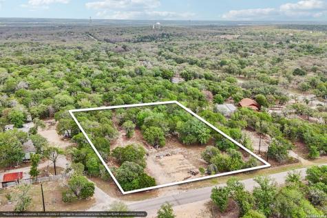2424 Hickory Forrest Drive Seguin TX 78155
