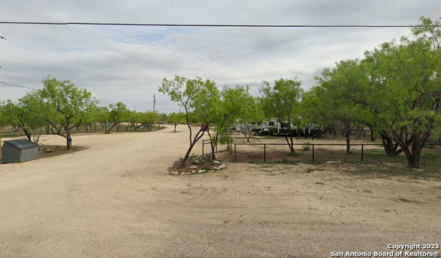 641 Bobwhite Loop Uvalde TX 78801