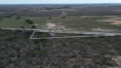16583 State Highway 80 Gillett TX 78116