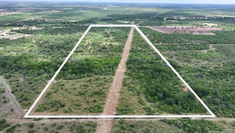 001 County Road 266 Gillett TX 78116