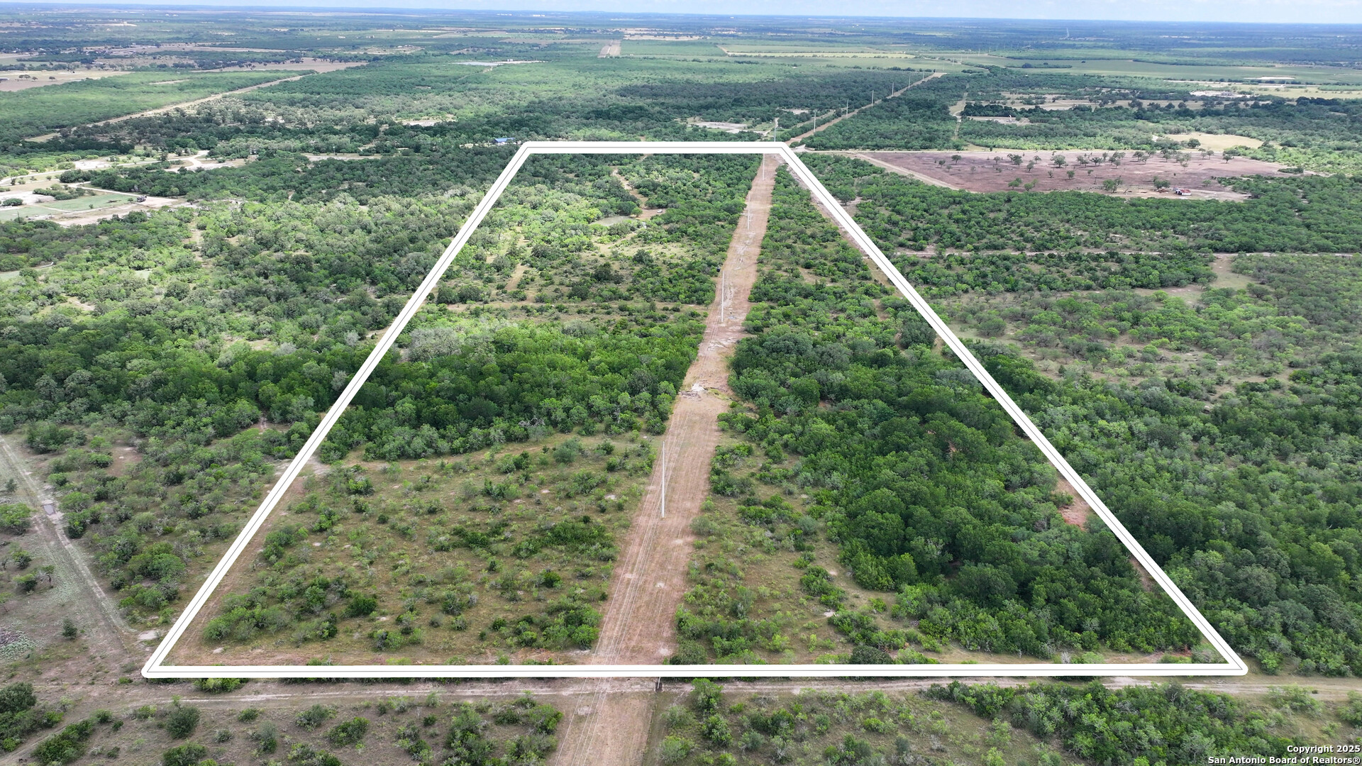 001 County Road 266 Gillett TX 78116