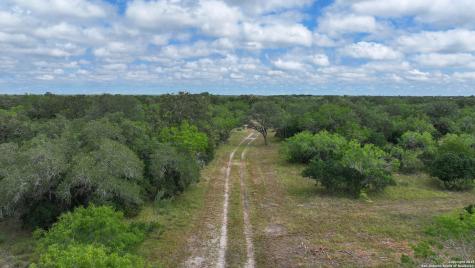 001 County Road 266 Gillett TX 78116