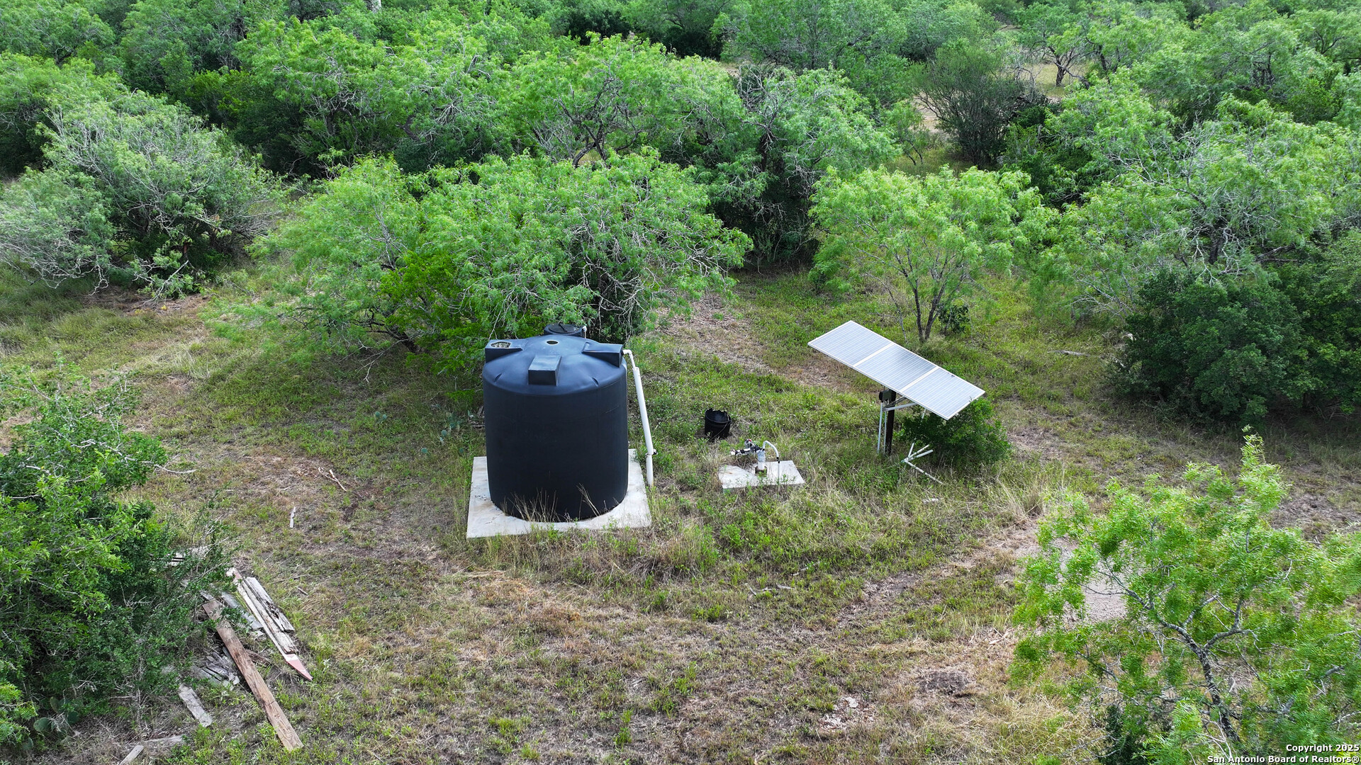001 County Road 266 Gillett TX 78116
