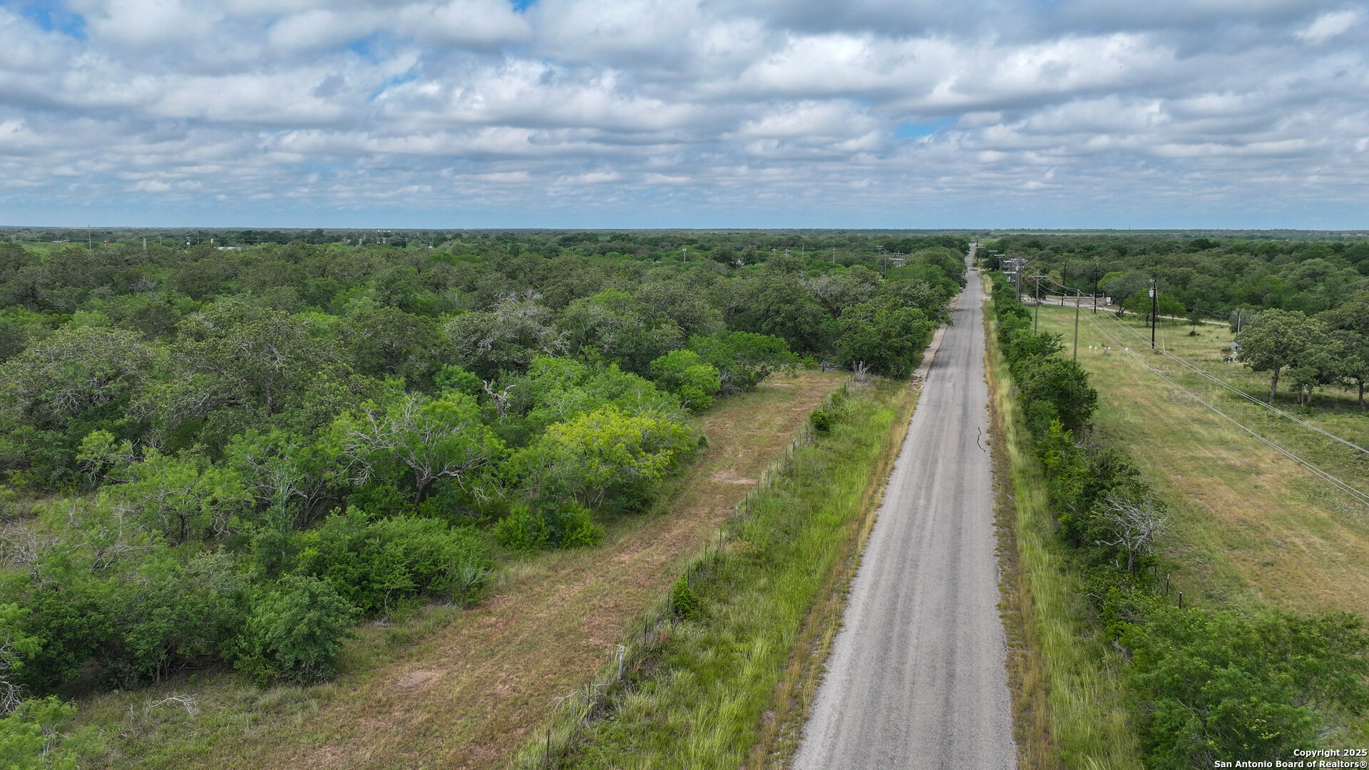 001 County Road 266 Gillett TX 78116
