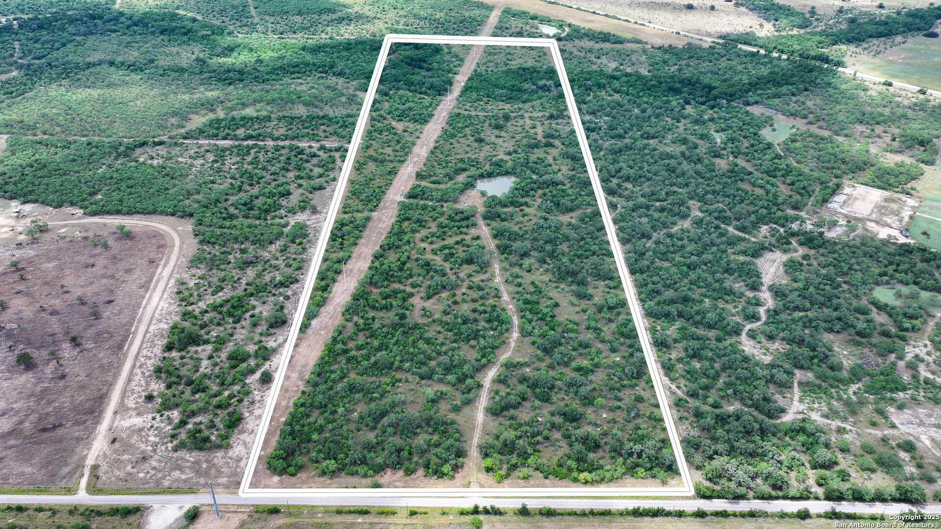 001 County Road 266 Gillett TX 78116
