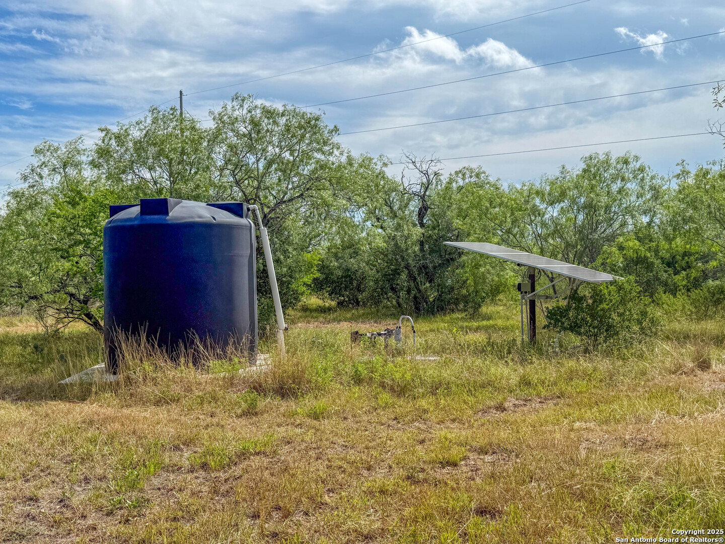 001 County Road 266 Gillett TX 78116