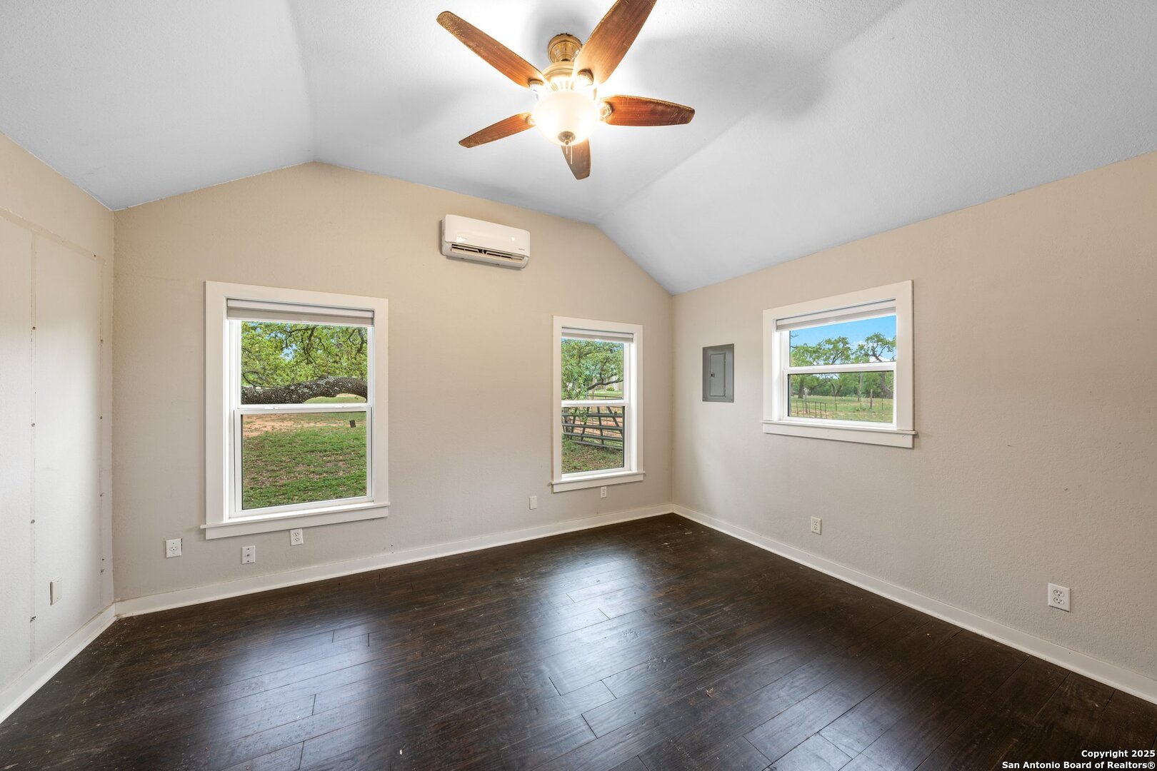 1114 Meadowlark Drive Fredericksburg TX 78624