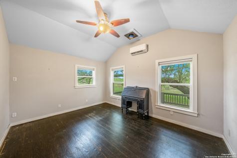 1114 Meadowlark Drive Fredericksburg TX 78624