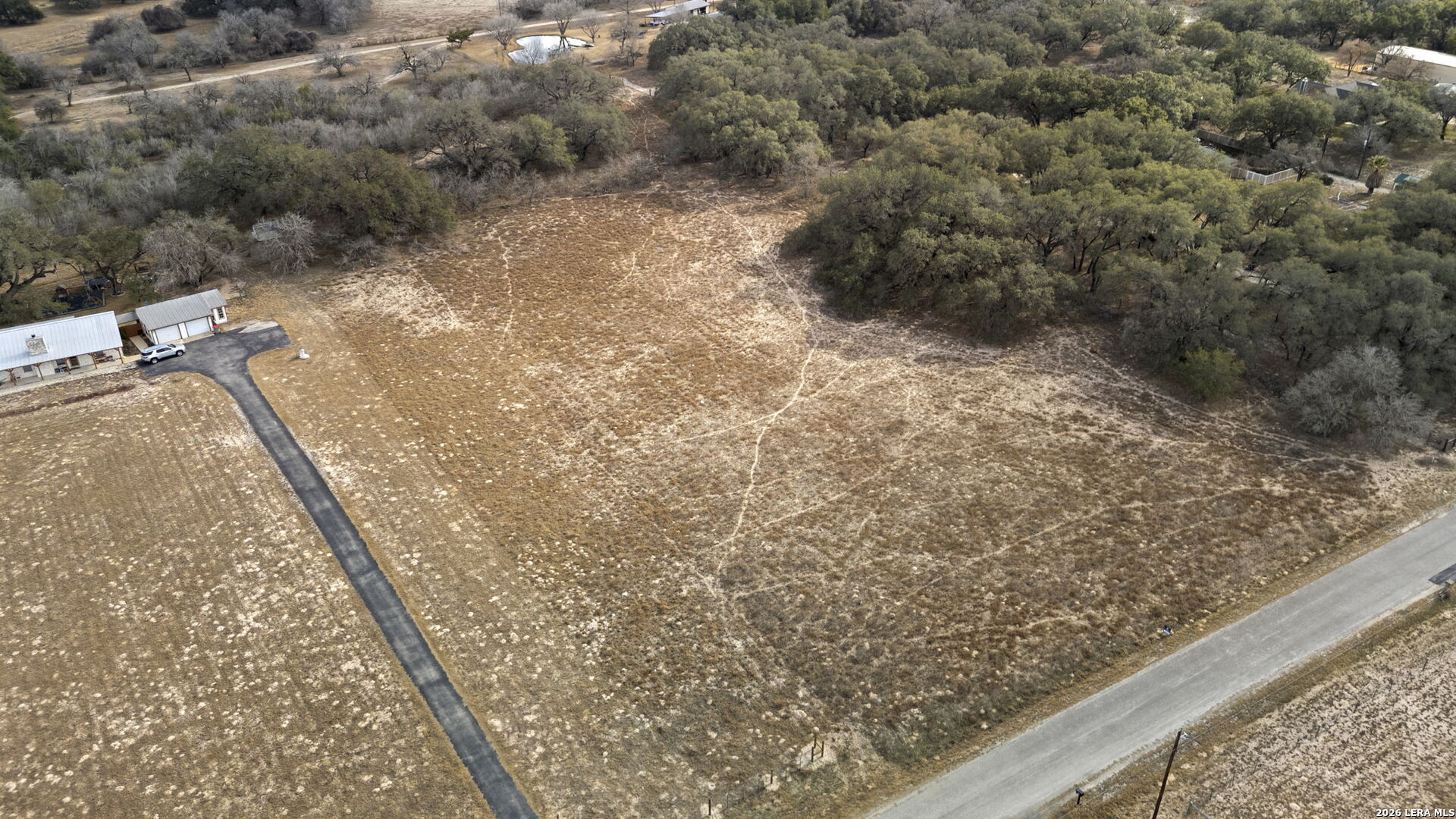246 Shamrock Dr., Floresville TX 78114