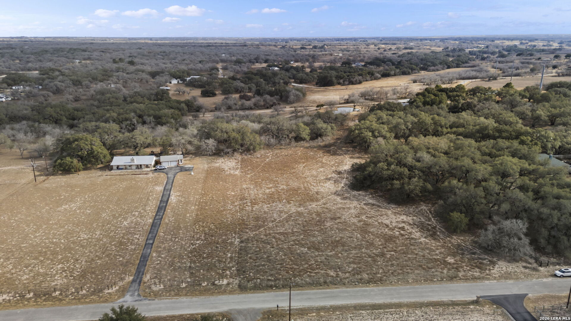 246 Shamrock Dr., Floresville TX 78114