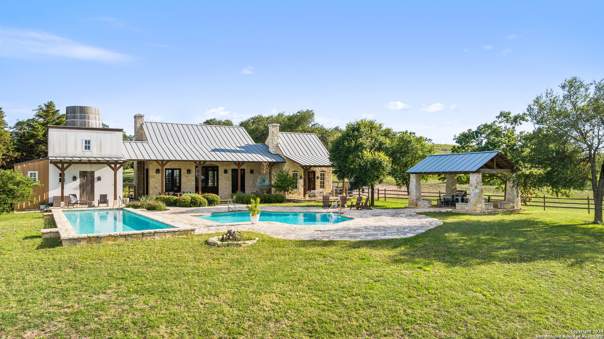 518 W Sunset Johnson City TX 78636