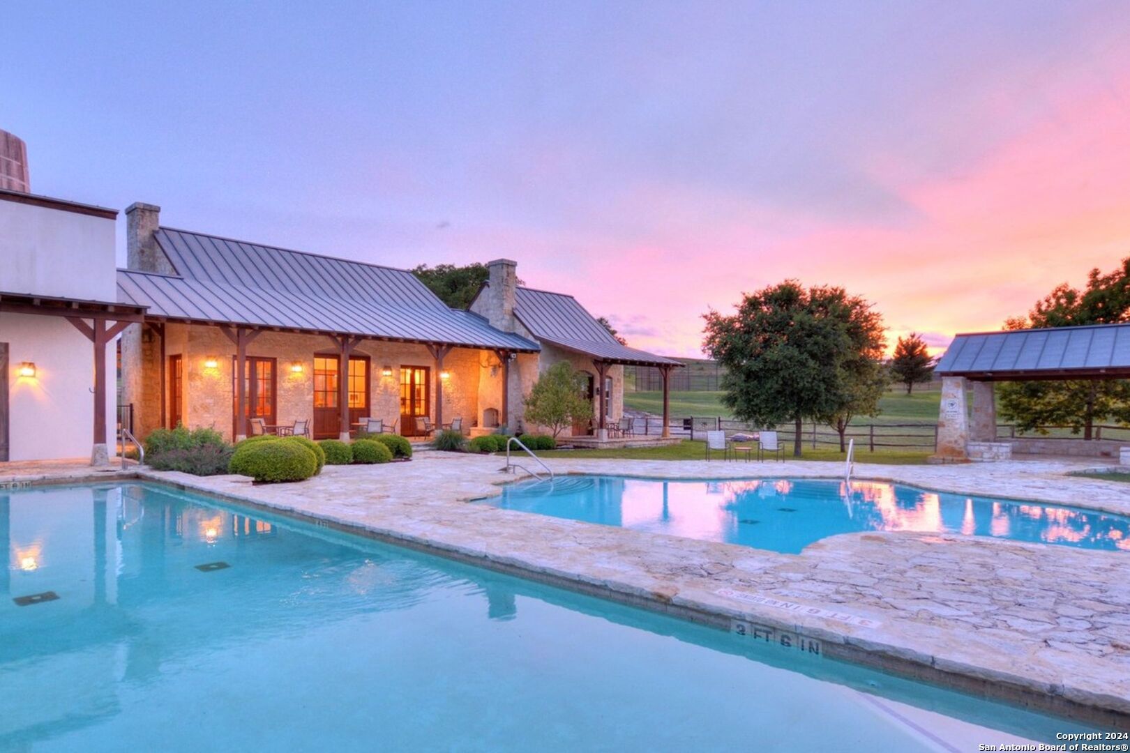 518 W Sunset Johnson City TX 78636