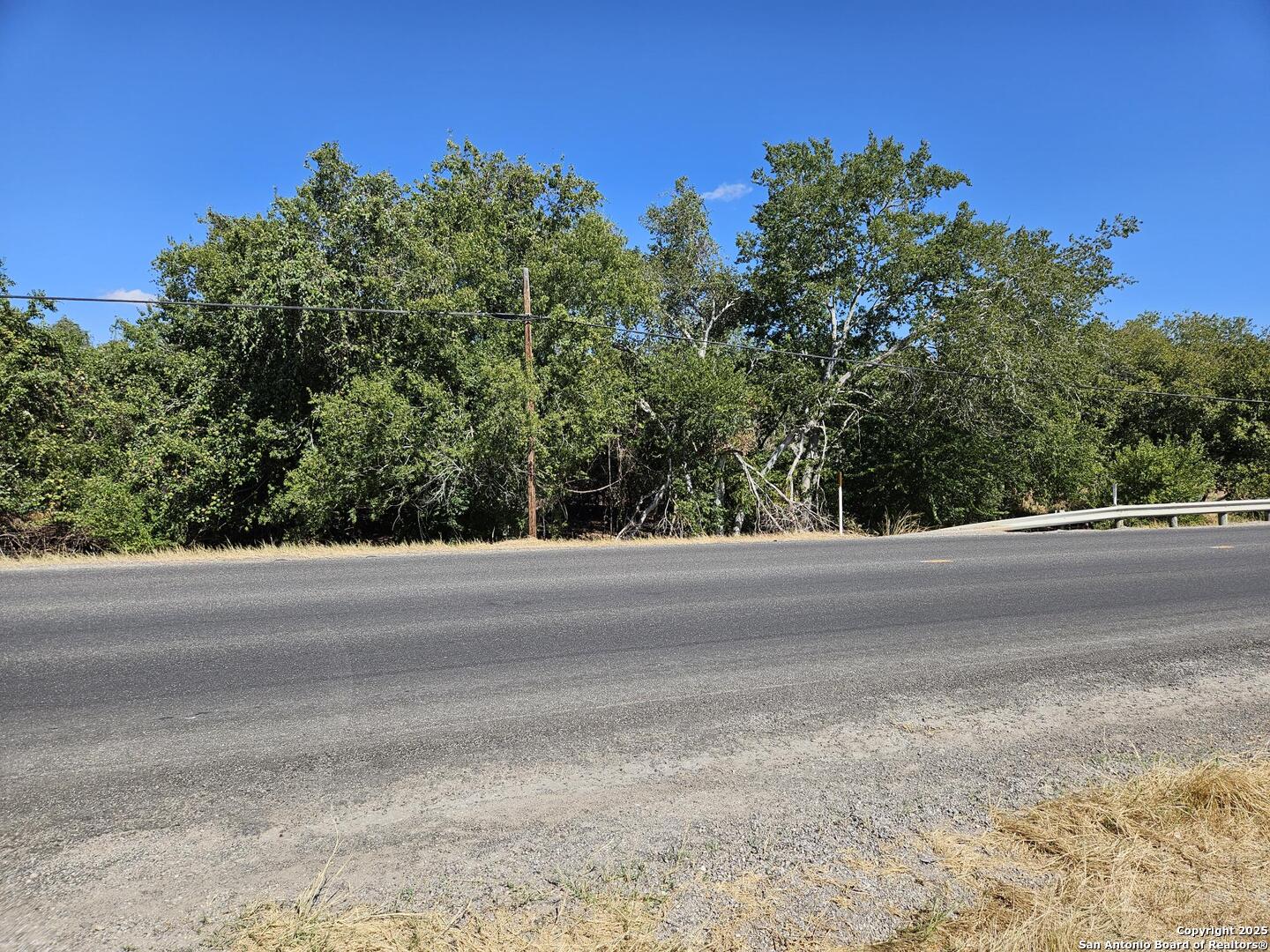 2026 3rd Floresville TX 78114