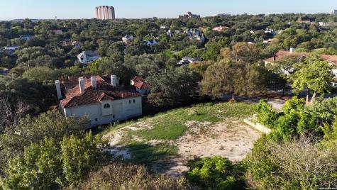 806 Garraty Hill Terrell Hills TX 78209