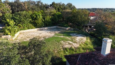 806 Garraty Hill Terrell Hills TX 78209