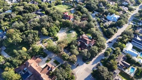 806 Garraty Hill Terrell Hills TX 78209